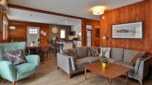House, 5 Bedrooms | Living room - Killington Vista Home by Killington Vacation Rentals (Killington)