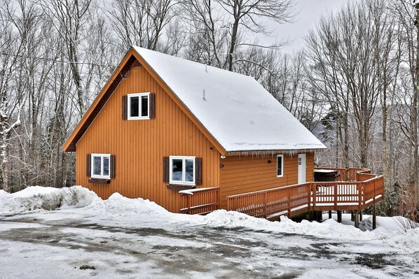 House, 5 Bedrooms | Exterior