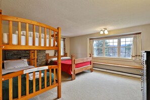 House, Multiple Beds | 9 bedrooms, individually decorated, individually furnished, bed sheets