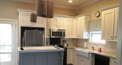 Luxury Escape close to Pinnacle Hills Promenade