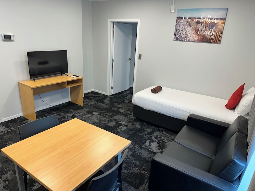 Lorne Apartments 4