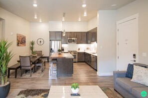 Interior - Luxury Condo at Sage Creek with Heated Pool (Moab)