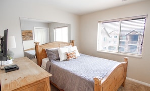 3 Schlafzimmer, Bügeleisen/Bügelbrett, WLAN, Bettwäsche
