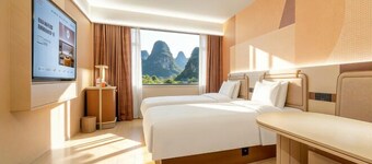 Guilin Eiffel Hotel (Xiangbishan Liangjiang Sihu Branch)