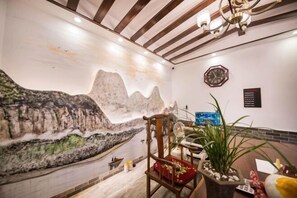 Interior - Guilin Eiffel Hotel (Xiangbishan Liangjiang Sihu Branch) (Guilin)