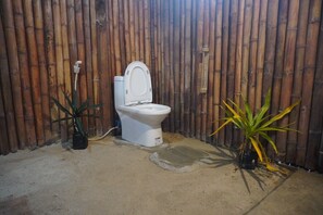 Bungalow Confort | Baño | Regadera, regadera tipo lluvia, amenidades de baño gratuitas, bidet