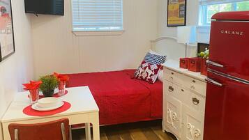 1 chambre, fer et planche Ă repasser, Wi-Fi gratuit, draps fournis