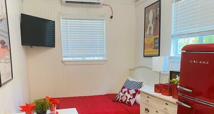 Monthly stay ! Cutest Guesthouse with private Backyard & Entrance