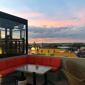 Outdoor dining - Casa Hoyos (San Miguel de Allende)