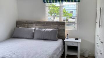 3 bedrooms, in-room safe, iron/ironing board, free WiFi