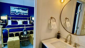 5 bedrooms, iron/ironing board, travel crib, free WiFi