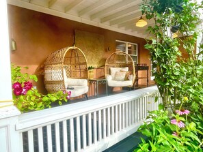 Property grounds - Elliot Barker Estate for Large Groups Stroll to Canyon Rd & Plaza (Santa Fe)