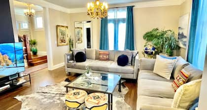 Elliot Barker Estate for Large Groups Stroll to Canyon Rd & Plaza