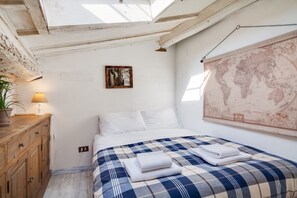 1 habitación, tabla de planchar con plancha, wifi y ropa de cama