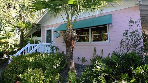 Unclassified image, 1 of 14, button - Little Palm Cottage (Sanibel)