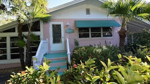 Unclassified image, 3 of 14, button - Little Palm Cottage (Sanibel)