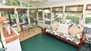 Unclassified image, 5 of 14, button - Little Palm Cottage (Sanibel)