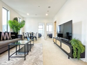 Fernseher, Netflix, Streaming-Dienste