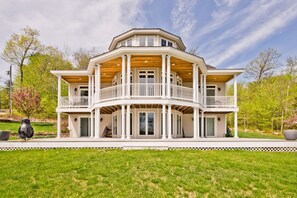 Exterior - Njoy Luxury - MUST experience this exclusive and stunning lakeview home  (Bridgton)