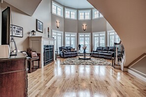 Lobby - Njoy Luxury - MUST experience this exclusive and stunning lakeview home  (Bridgton)