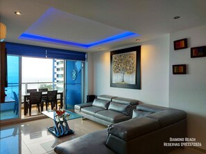 TV - Beautiful beachfront apartment Diamond Beach (Tonsupa)