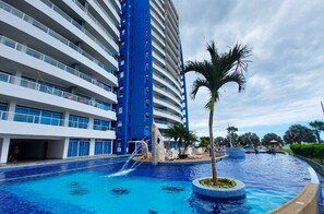 Outdoor pool - Beautiful beachfront apartment Diamond Beach (Tonsupa)
