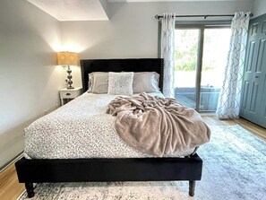 2 bedrooms, iron/ironing board, travel cot, free WiFi