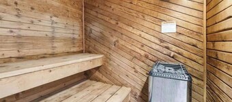 Relaxing Dog Friendly Resort Condo – Pool, Sauna & Year-Round Fun!