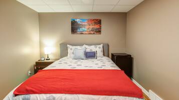 2 bedrooms, iron/ironing board, travel crib, free WiFi