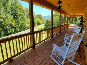 Casa (River_Rock_Cabin) | Balcón