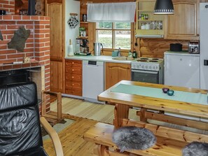 Geladeira, micro-ondas, lava-louças