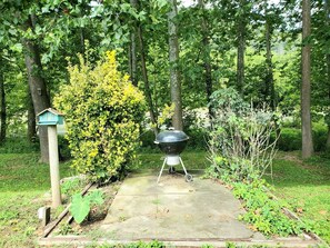 House (Steel_Driver_River_Cabin) | Property grounds