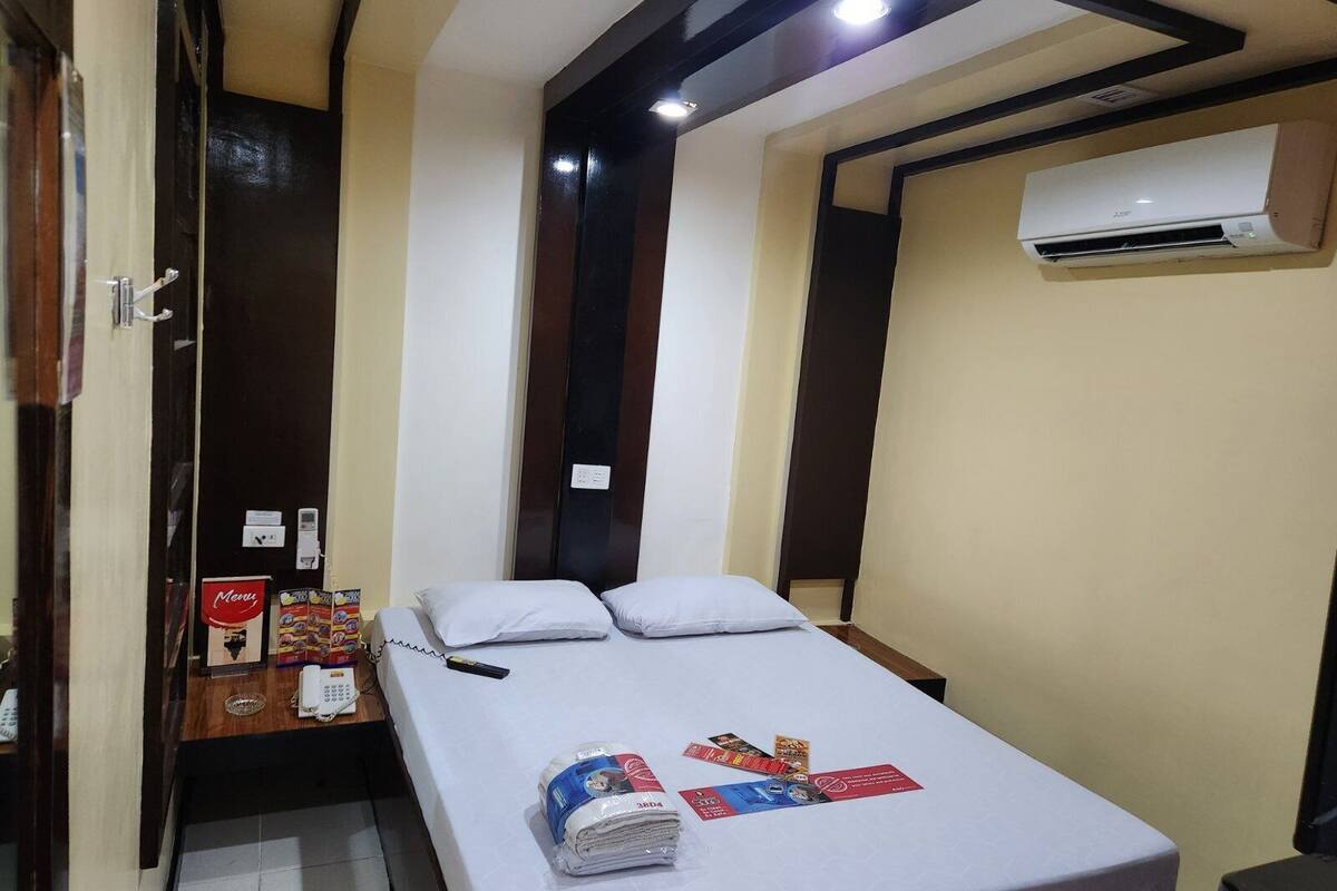 Phòng Deluxe, 1 giường cỡ queen | Truy cập Internet không dây miễn phí, bộ trải giường 