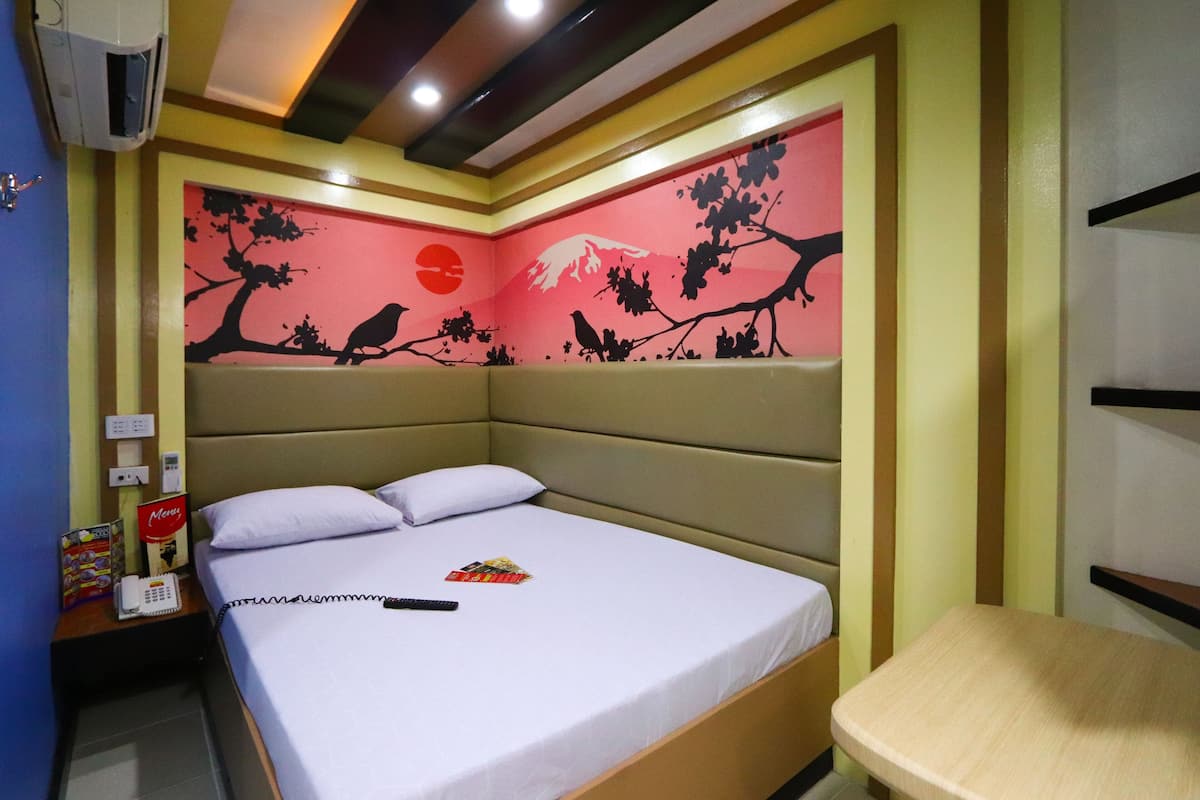 Chambre Premium, 1 grand lit | Wi-Fi gratuit, draps fournis