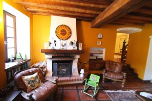 TV, fireplace, DVD player - Self catering Mas Manyaques for 5 people (Tech)