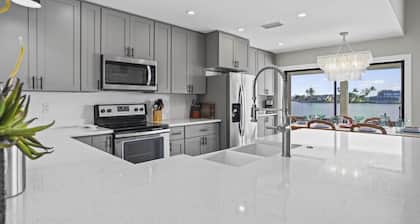 Pool, Spa, Kayaks, Bikes, Fishing gear & More