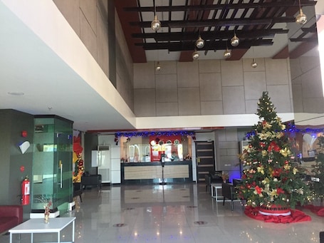 Recepción. Hotel Sogo Molino