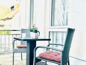 Outdoor dining - Doppelzimmer 22 - Strandhaus Mönchgut (Mönchgut)