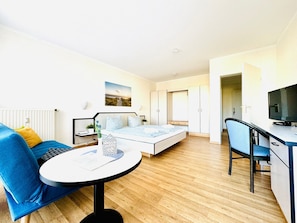 Unclassified image, 4 of 32, button - Doppelzimmer 22 - Strandhaus Mönchgut (Mönchgut)