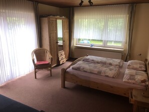1 bedroom, free WiFi, bed sheets