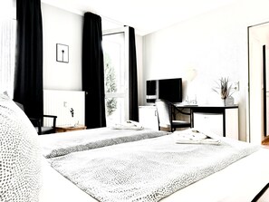 1 bedroom, desk, iron/ironing board, WiFi