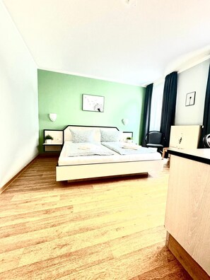 1 bedroom, desk, iron/ironing board, WiFi