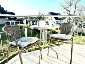 Outdoor dining - Doppelzimmer 33 - Strandhaus Mönchgut (Mönchgut)