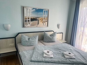 1 bedroom, desk, iron/ironing board, WiFi - Doppelzimmer 34 - Strandhaus Mönchgut (Mönchgut)
