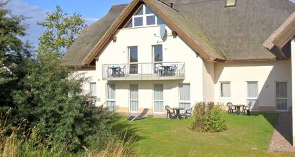 Double room 35 - Strandhaus Mönchgut Bed & Breakfast Lobbe
