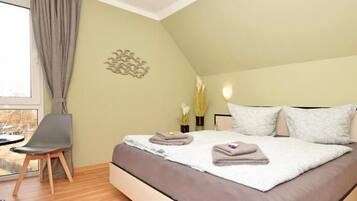 1 Schlafzimmer, BĂŒgeleisen/BĂŒgelbrett, WLAN, BettwĂ€sche