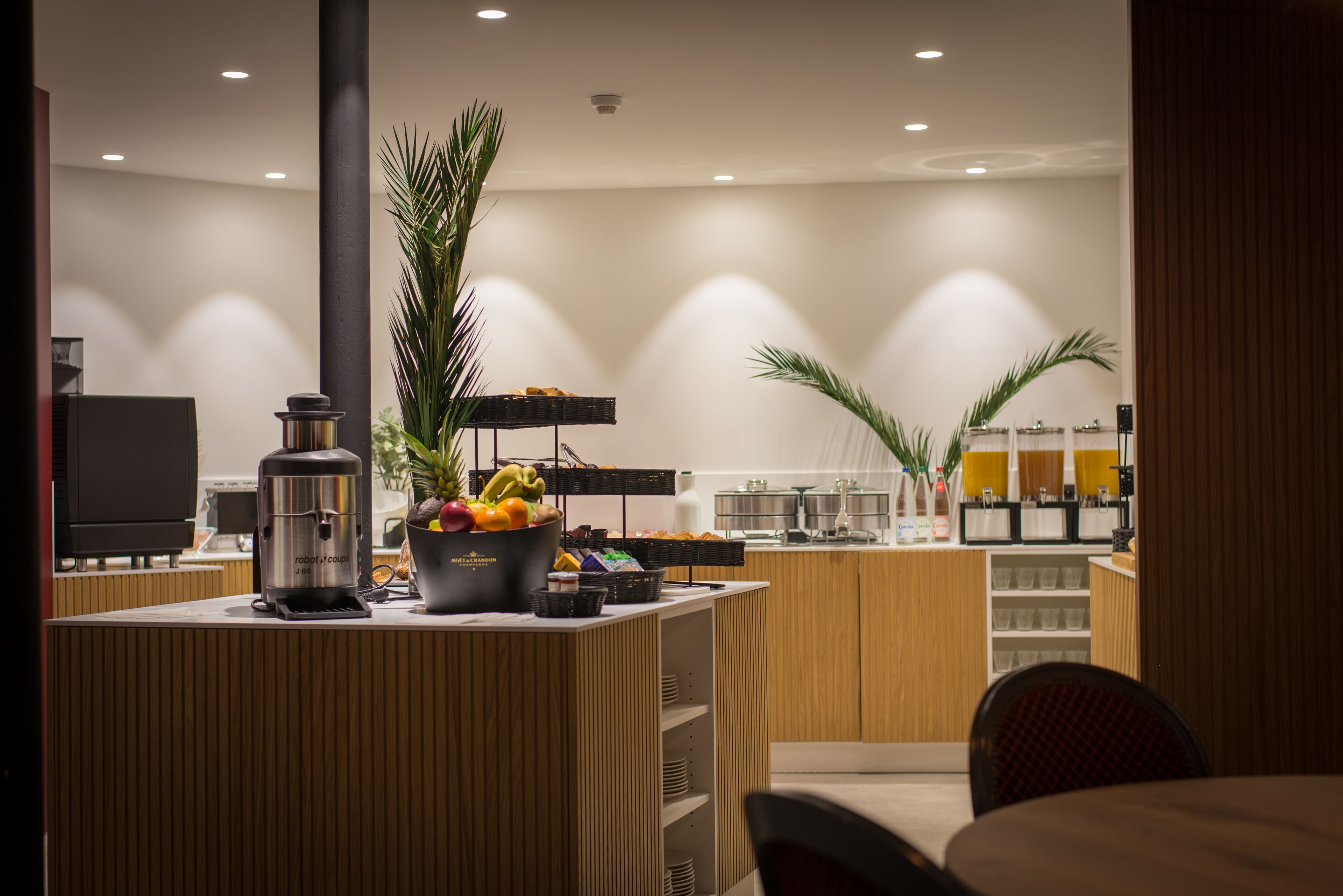 daily buffet breakfast (eur 20 per person)