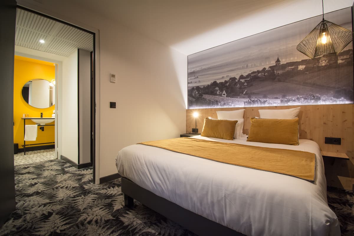 Suite | 1 bedroom, memory foam beds, in-room safe, individually decorated