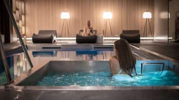 Sauna, tina de hidromasaje y baño de vapor