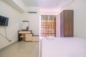 Interior - Cozy Living Studio Apartment Taman Melati near Universitas Indonesia (Depok)